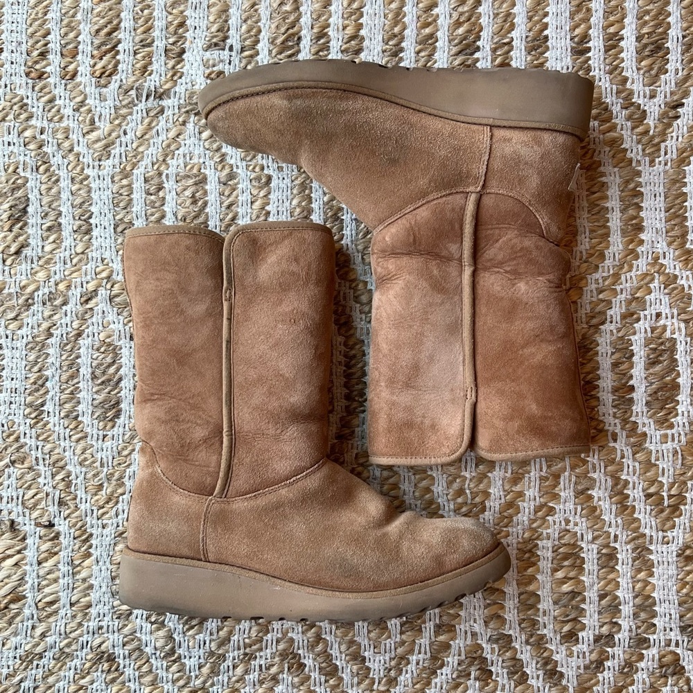 UGG Amie Classic Suede Sheepskin Tall Boots Chestnut Tan Size 8